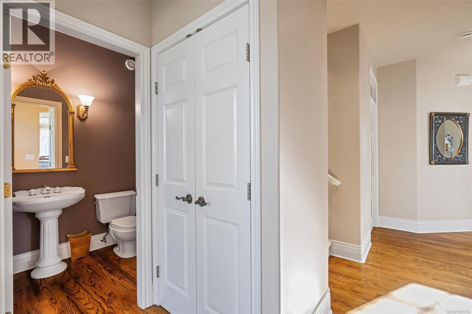 906 Cobblestone Lane Property Photo 38
