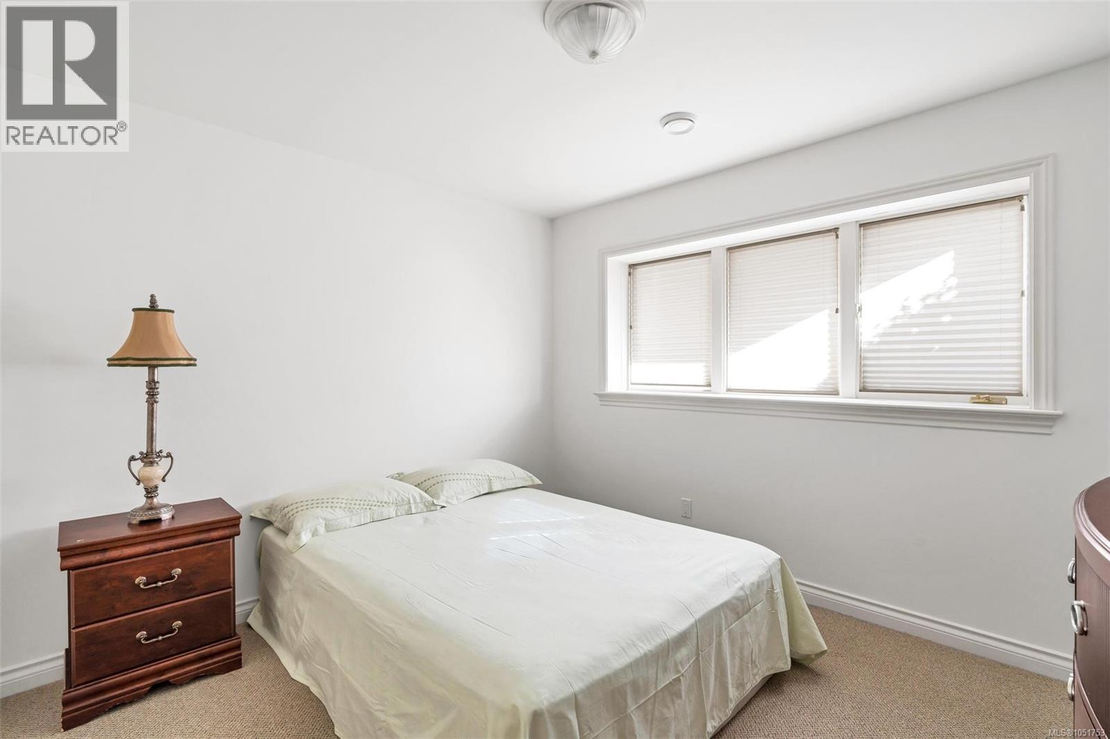 906 Cobblestone Lane Property Photo 42