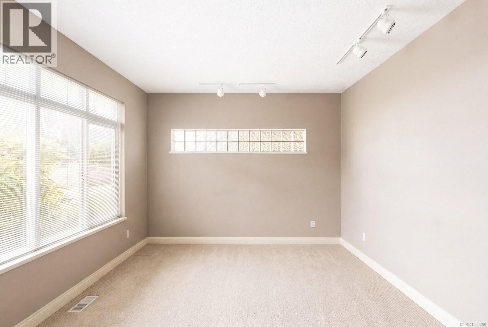 2980 Sea View Rd Property Photo 34