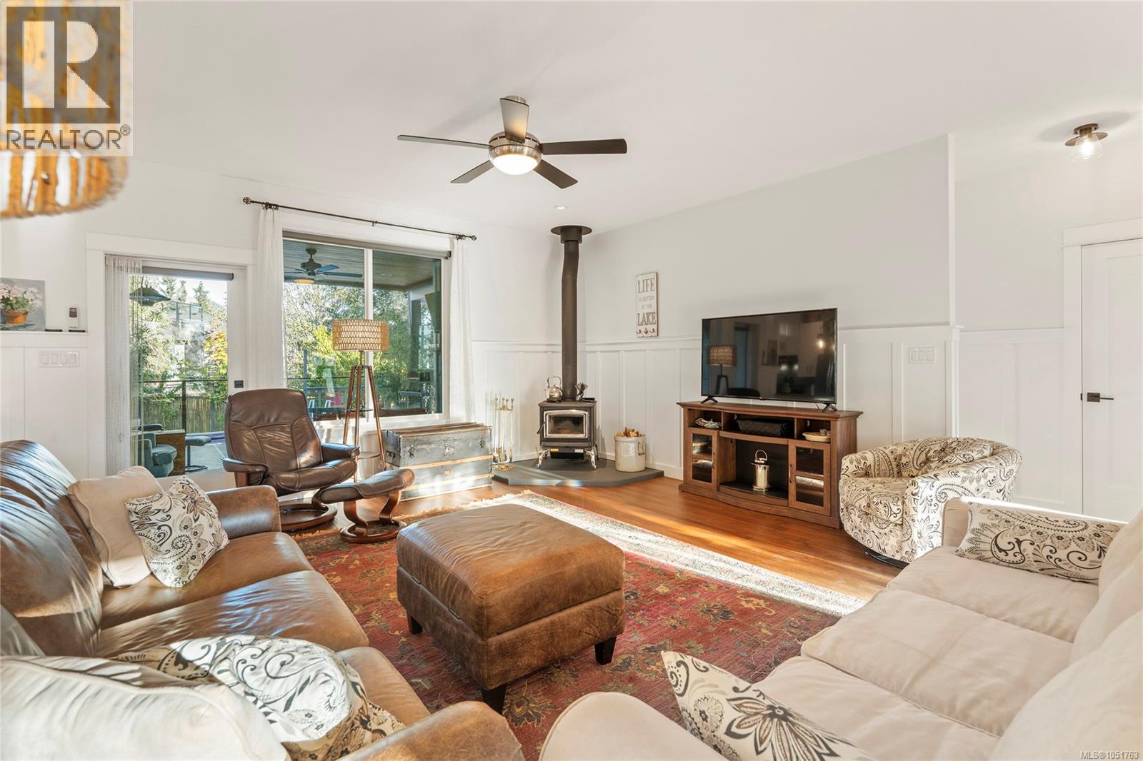 7371 Lakefront Dr Property Photo 11