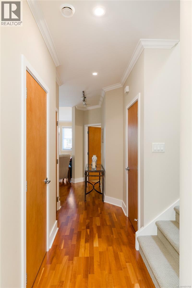 25 10520 Mcdonald Park Rd Property Photo 16