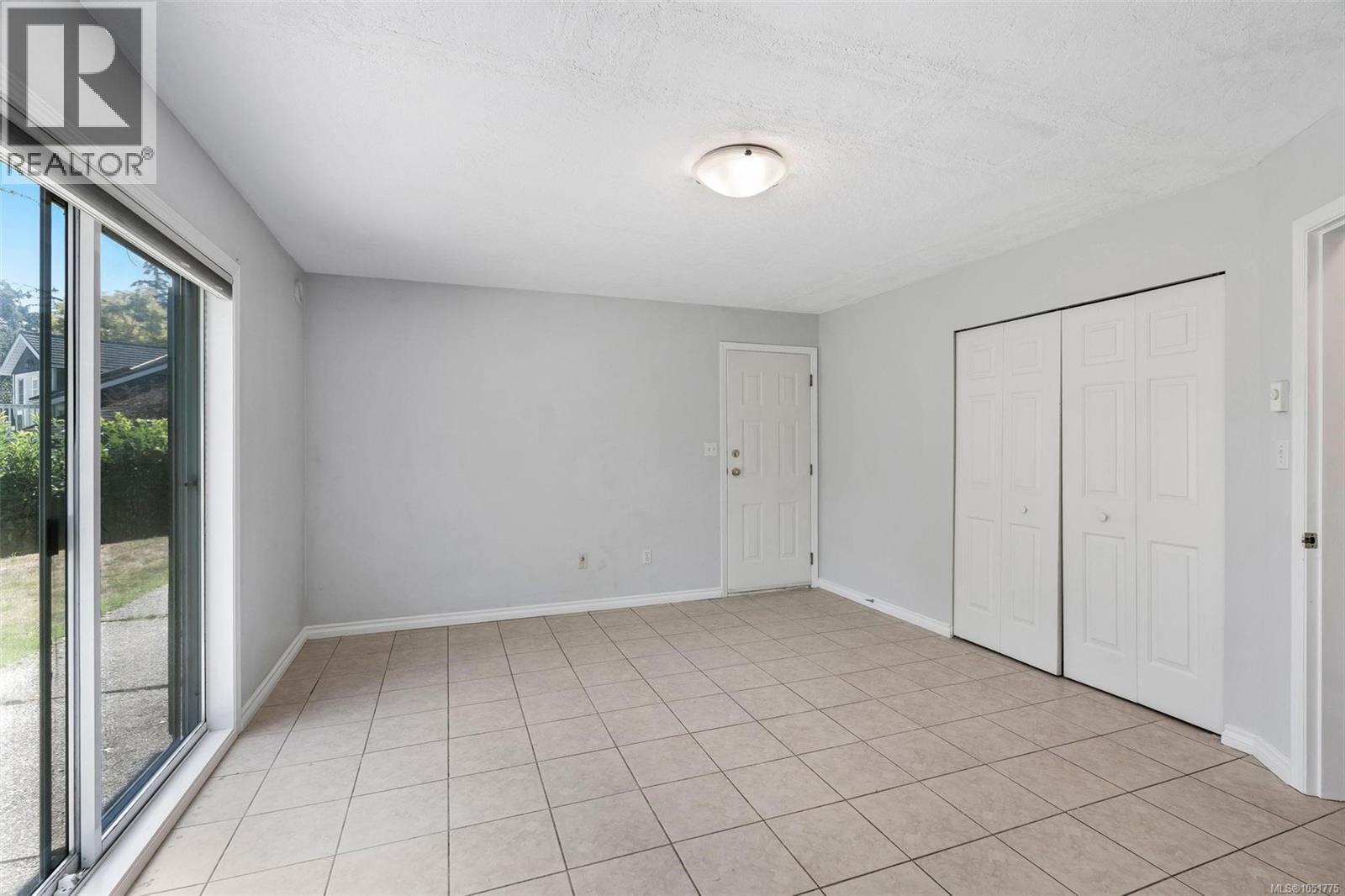4833 Maplegrove St Property Photo 40