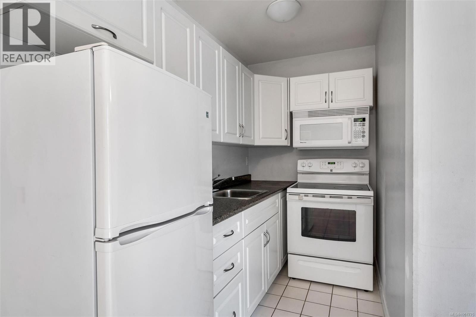 4833 Maplegrove St Property Photo 44