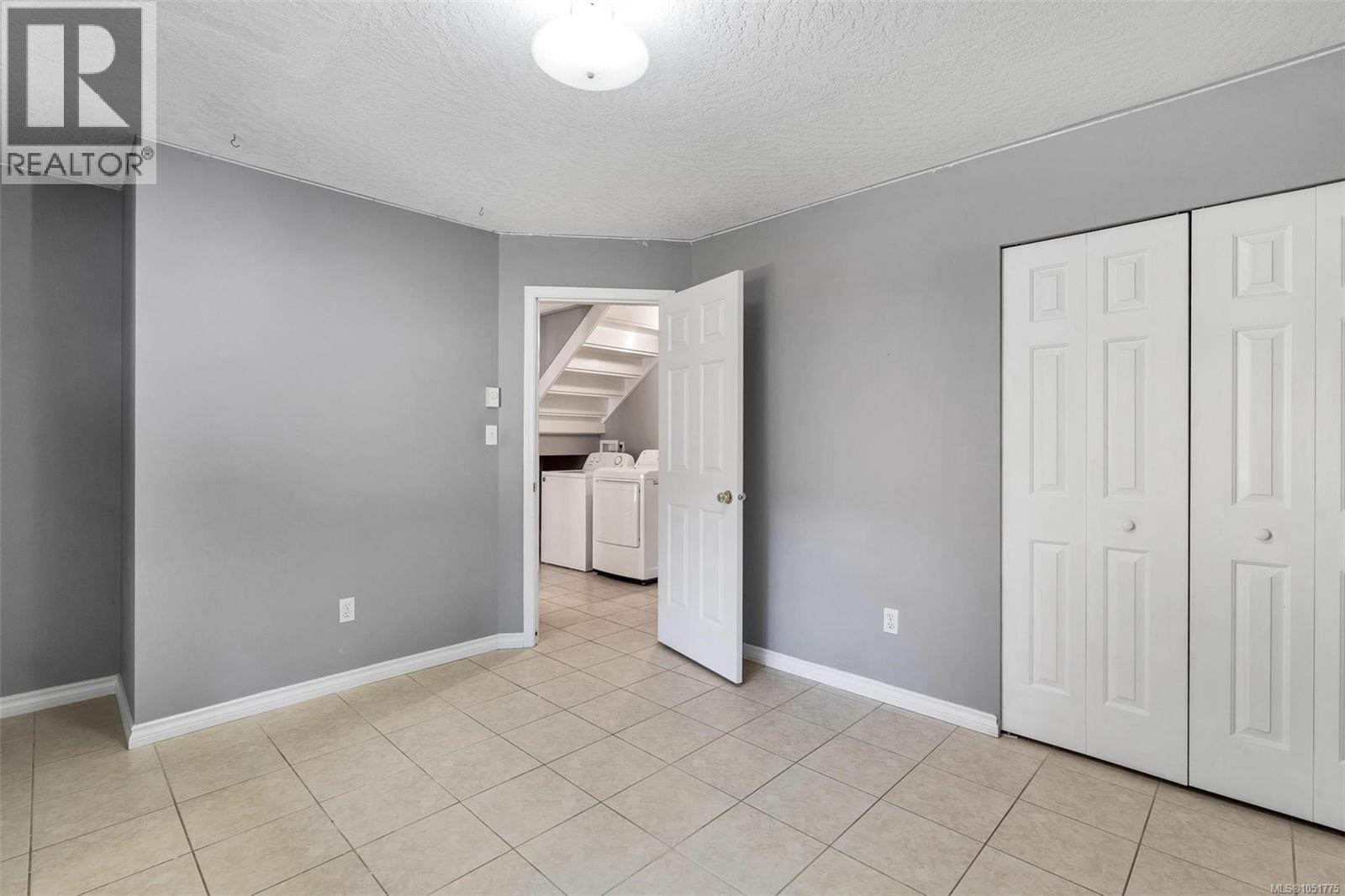 4833 Maplegrove St Property Photo 47