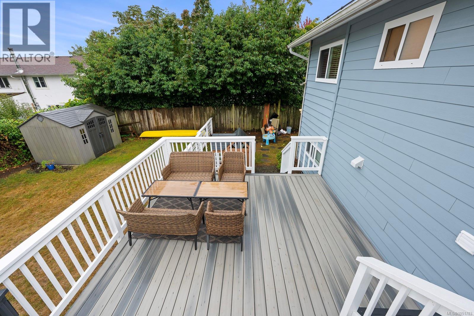 554 Cormorant St Property Photo 32