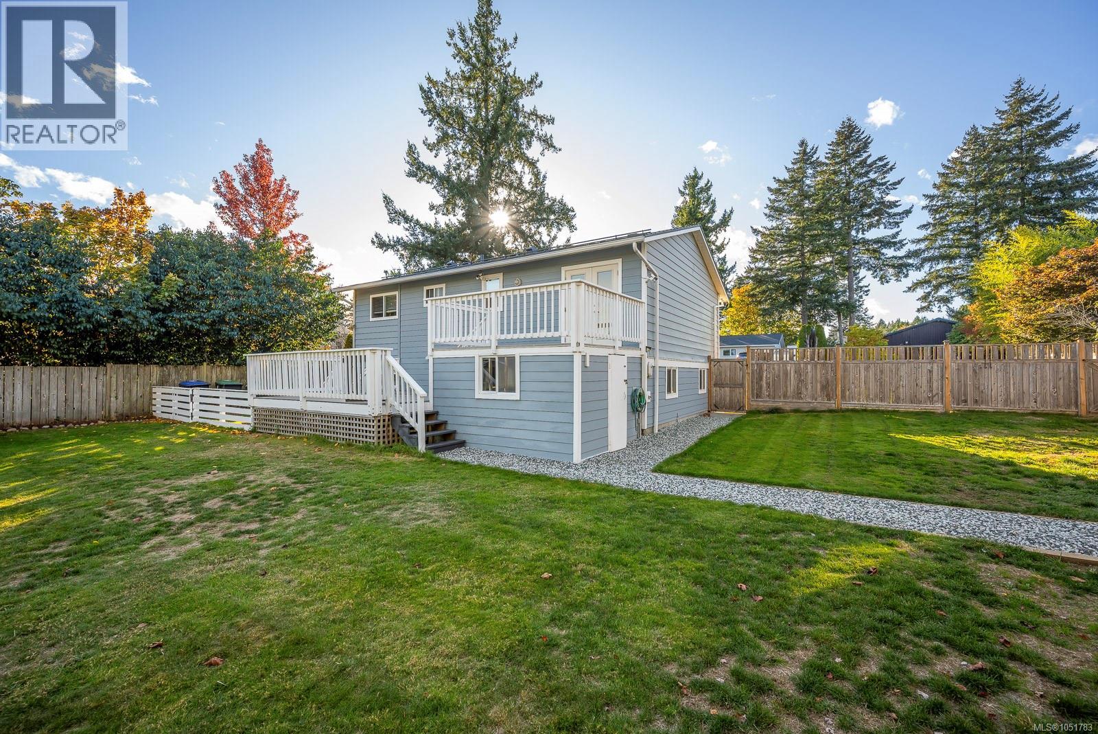 554 Cormorant St Property Photo 59