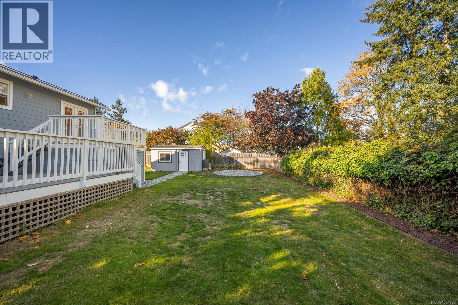554 Cormorant St Property Photo 64