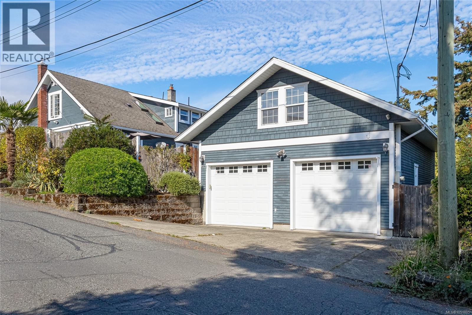9945 Cedar St Property Photo 3