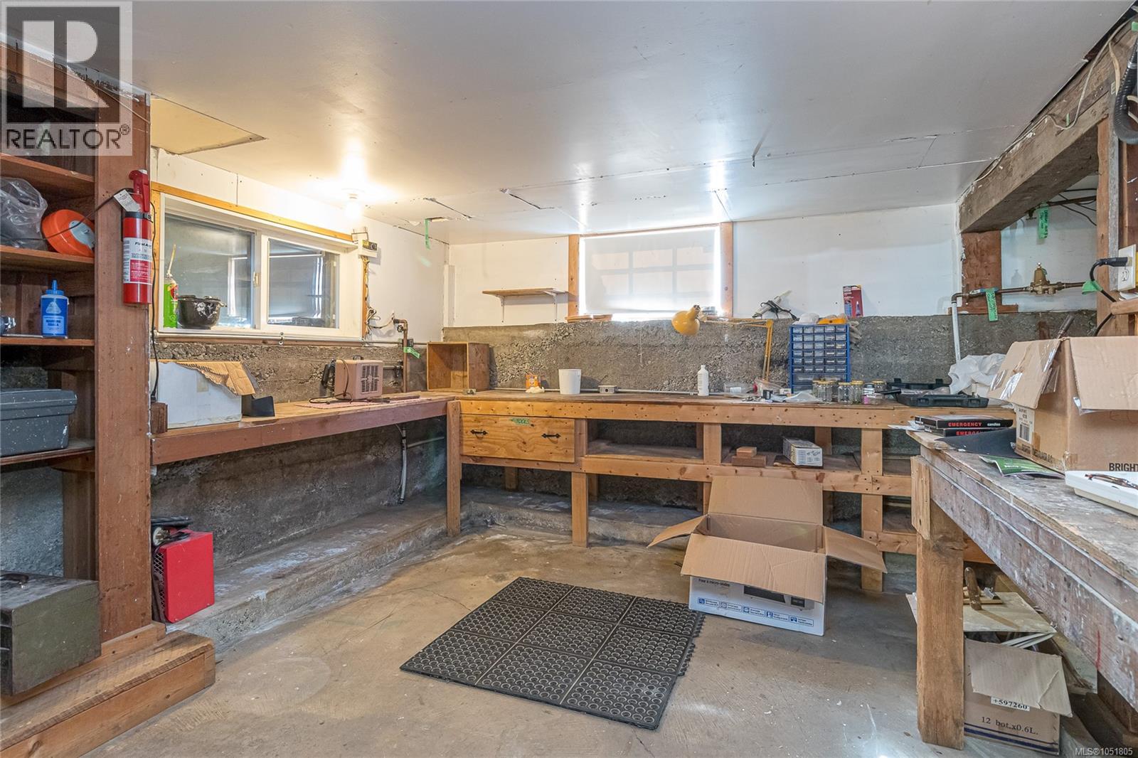 9945 Cedar St Property Photo 37
