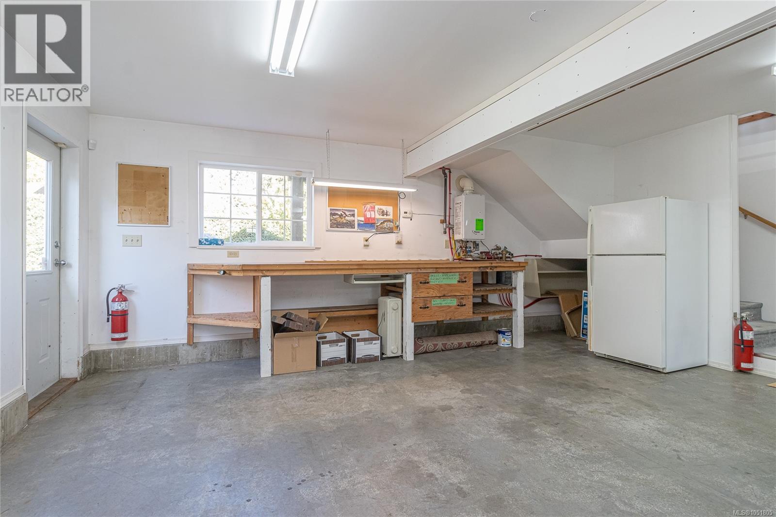 9945 Cedar St Property Photo 41