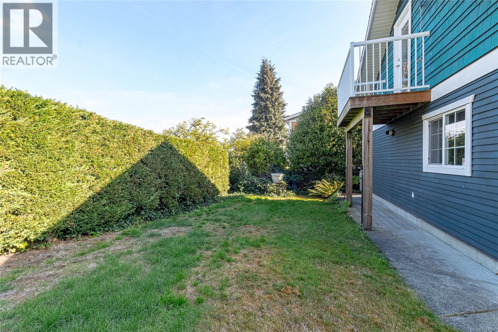 9945 Cedar St Property Photo 59