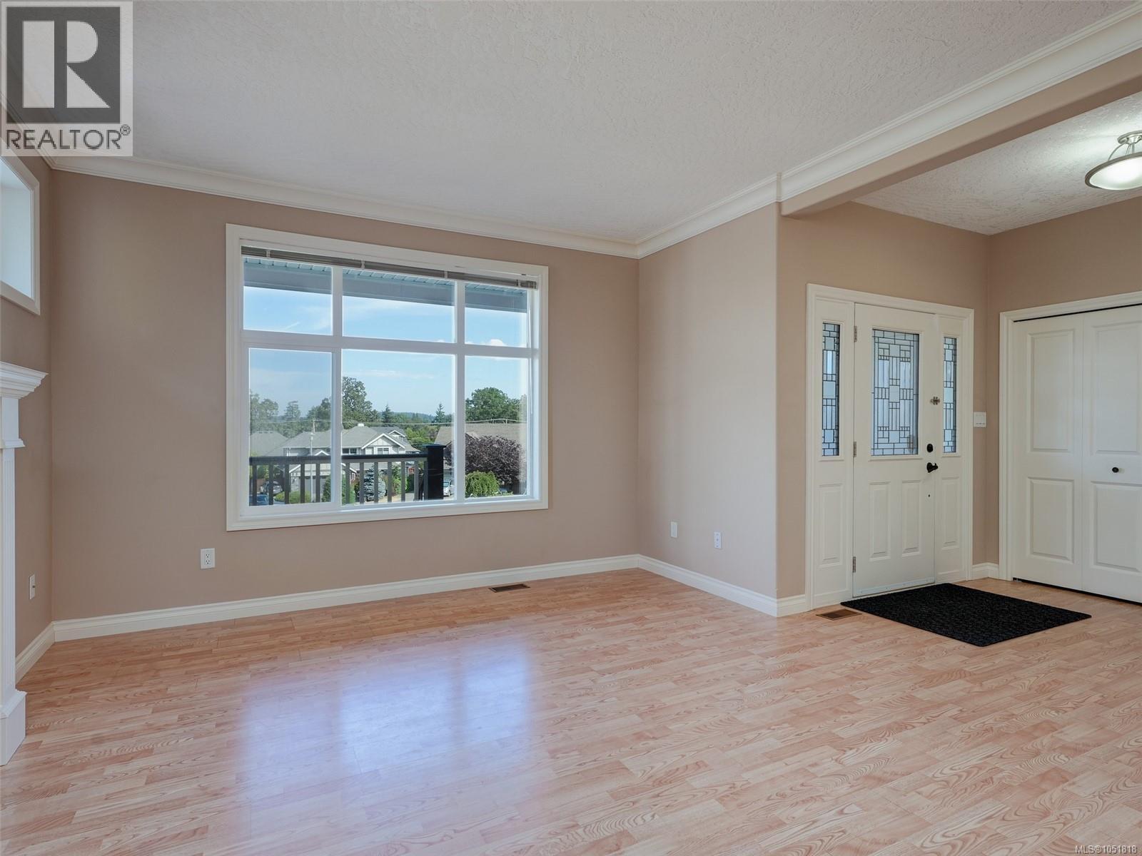 809 Rogers Way Property Photo 8