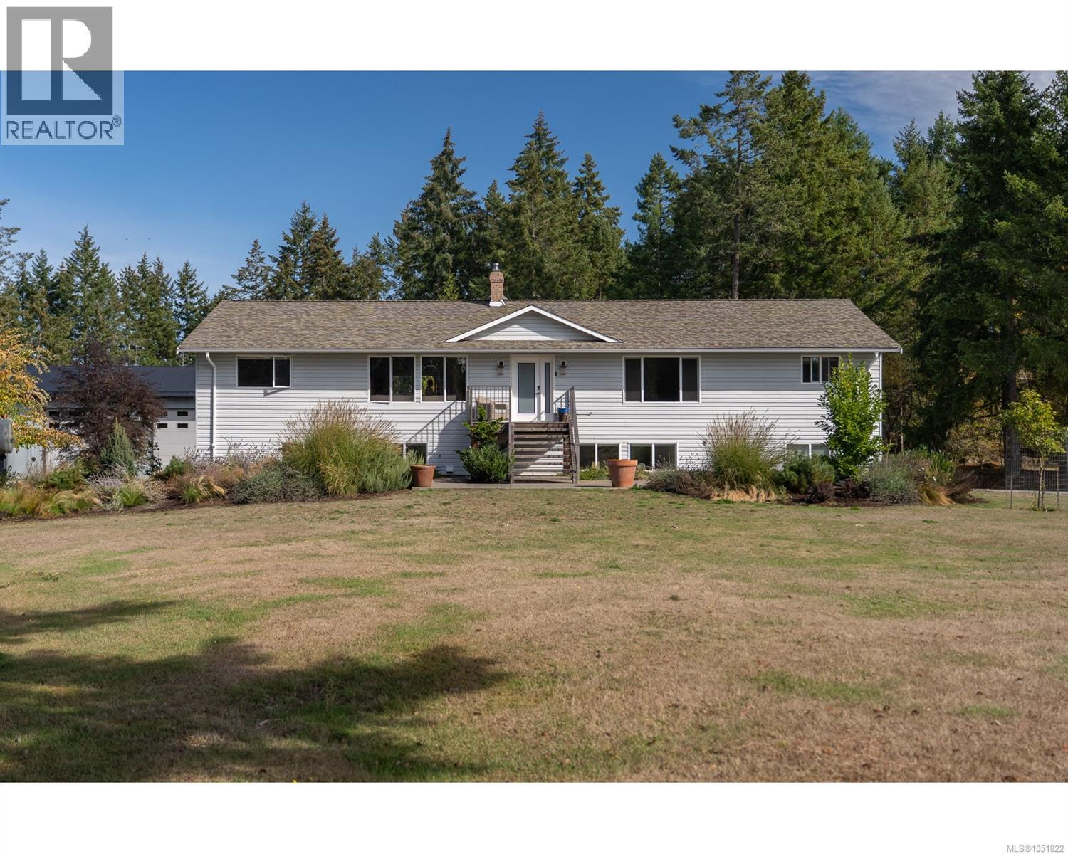 1045 Ravensbourne Lane Property Photo 3