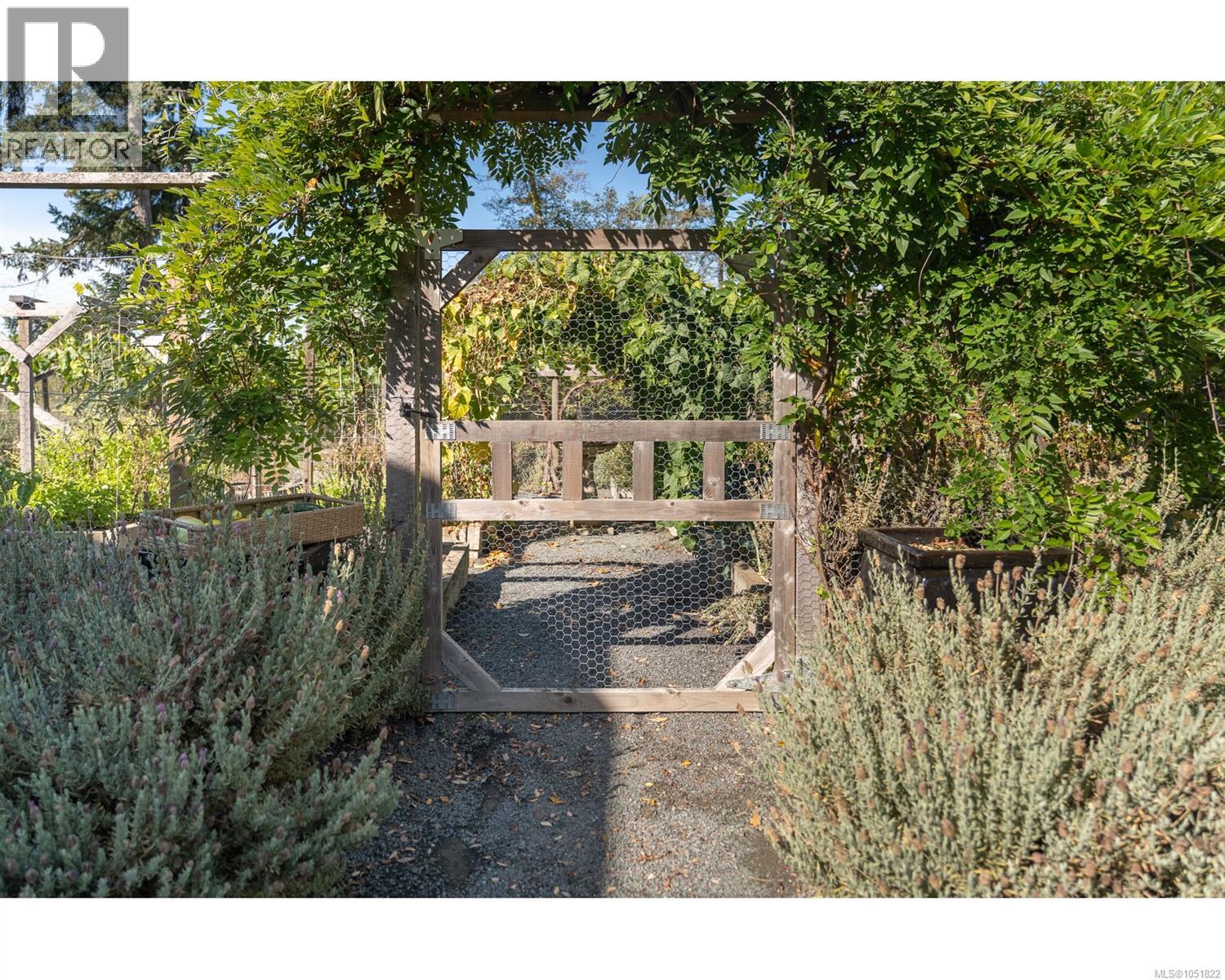 1045 Ravensbourne Lane Property Photo 52