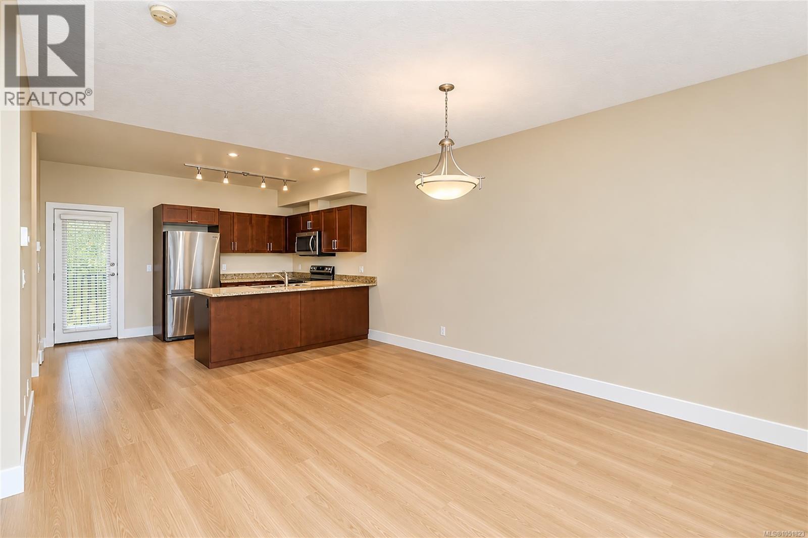 2105 Greenhill Rise Property Photo 15