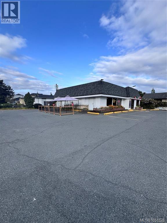 110 Burnside Rd E Property Photo 2
