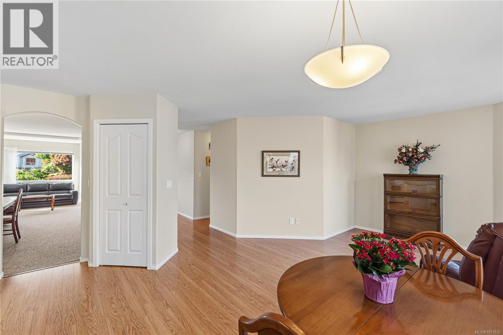 568 Hampstead St Property Photo 16