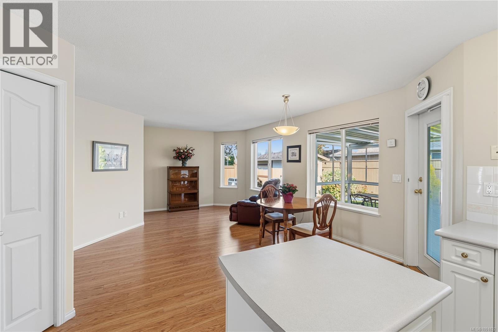 568 Hampstead St Property Photo 17