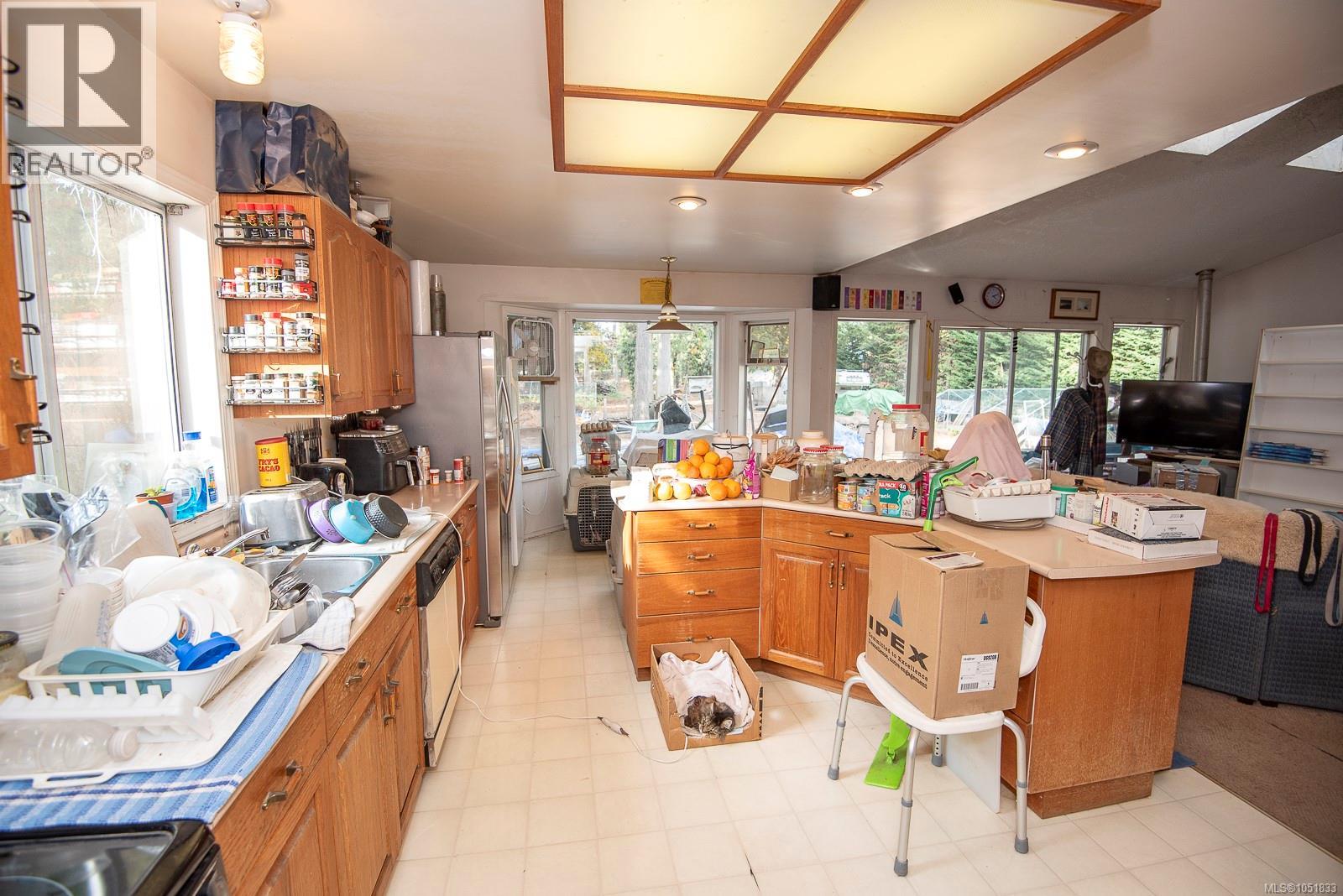 1706 Mills Rd Property Photo 11