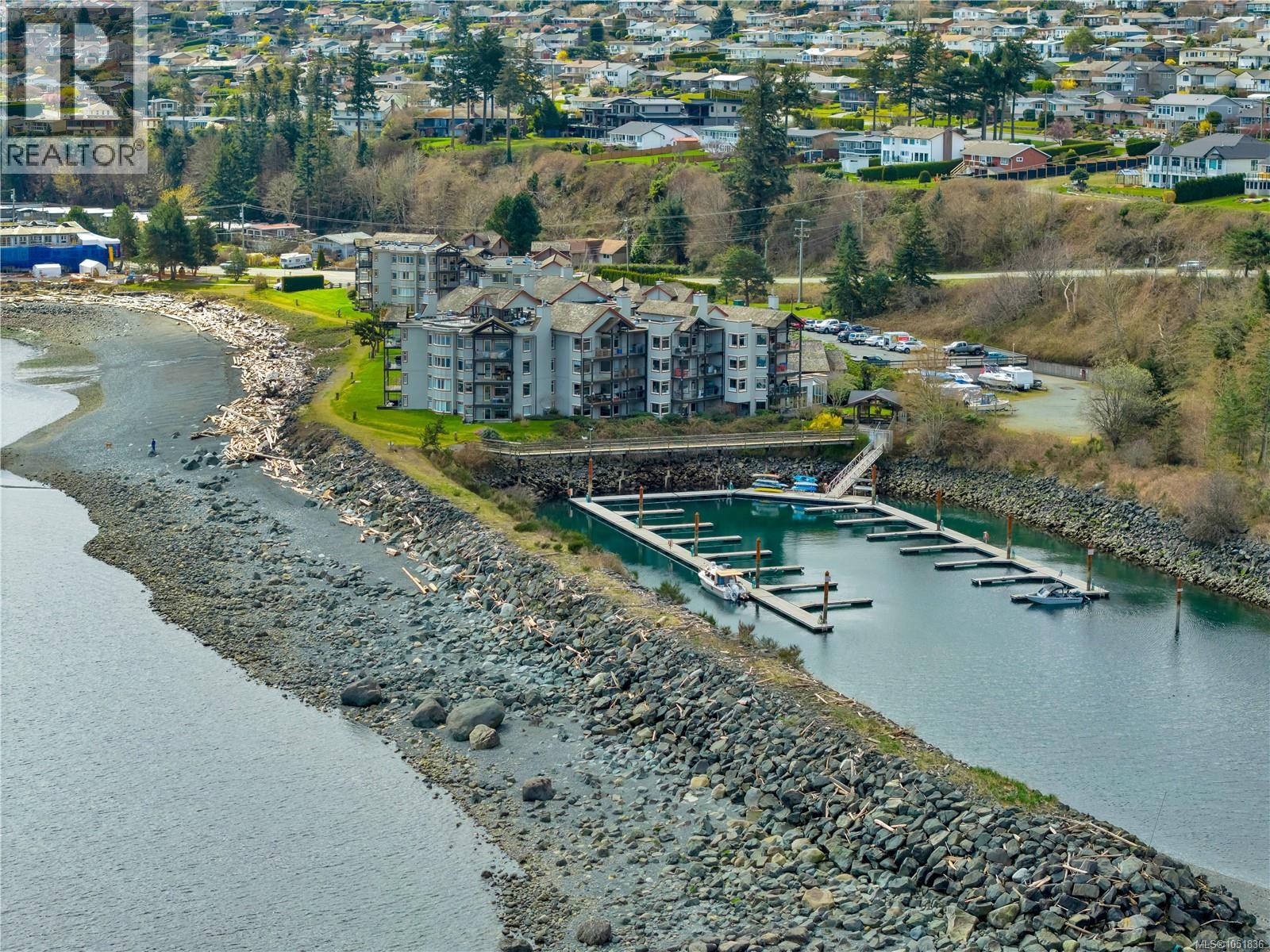1401 27 Island Hwy S Property Photo 2