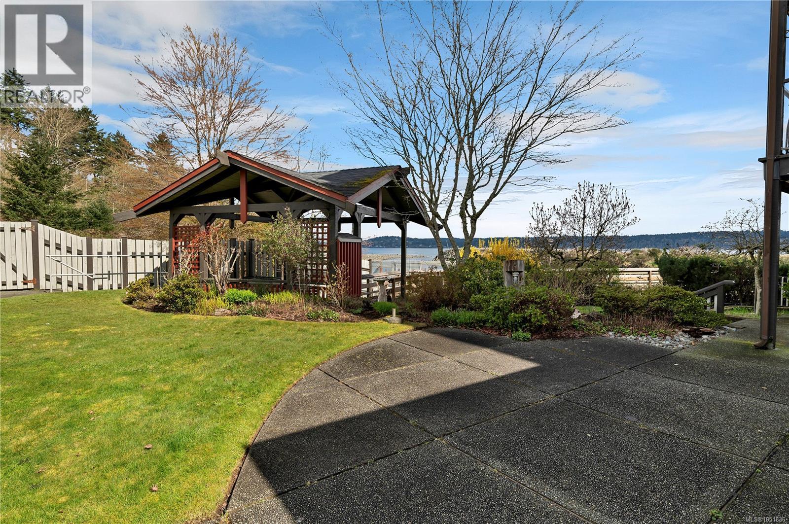 1401 27 Island Hwy S Property Photo 42