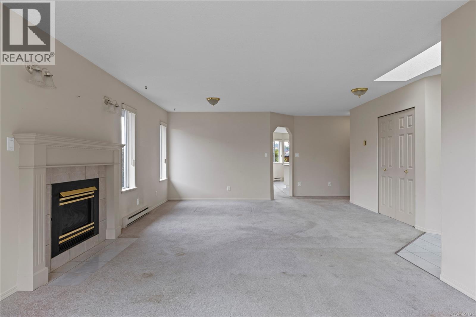 728 Banwell Crt Property Photo 19