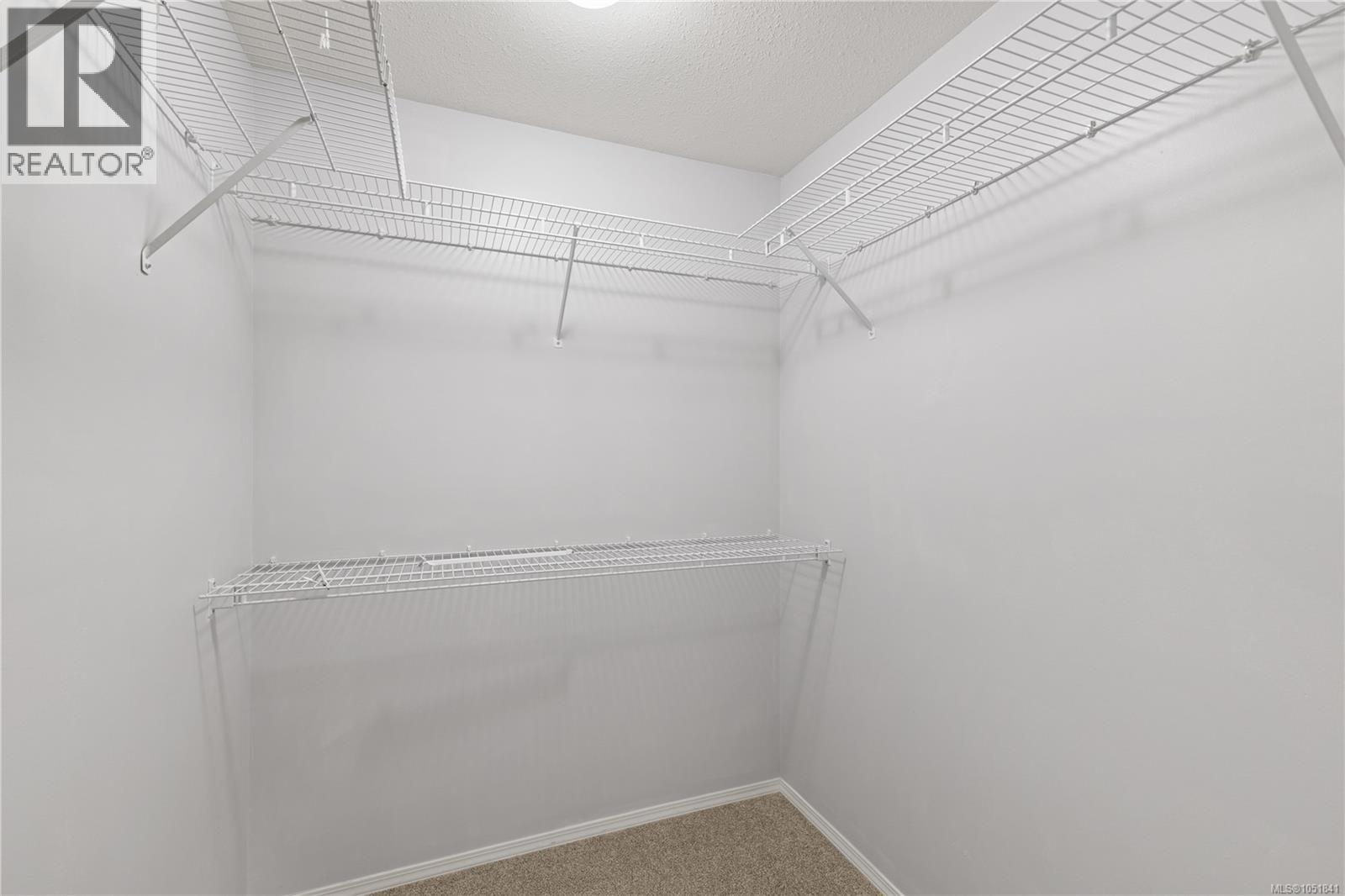 2752 Bradford Dr Property Photo 24