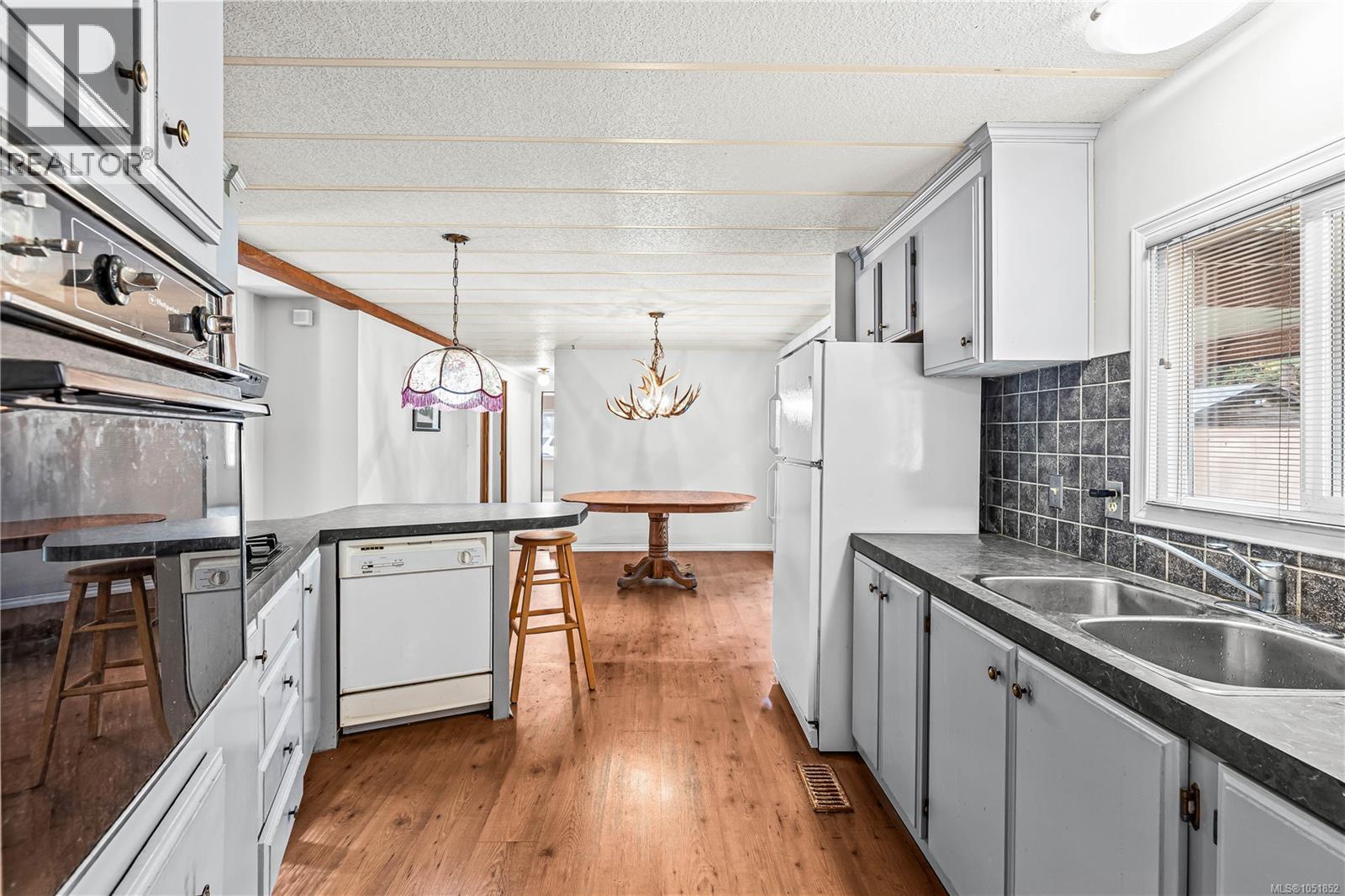 4885 Bella Rd Property Photo 5