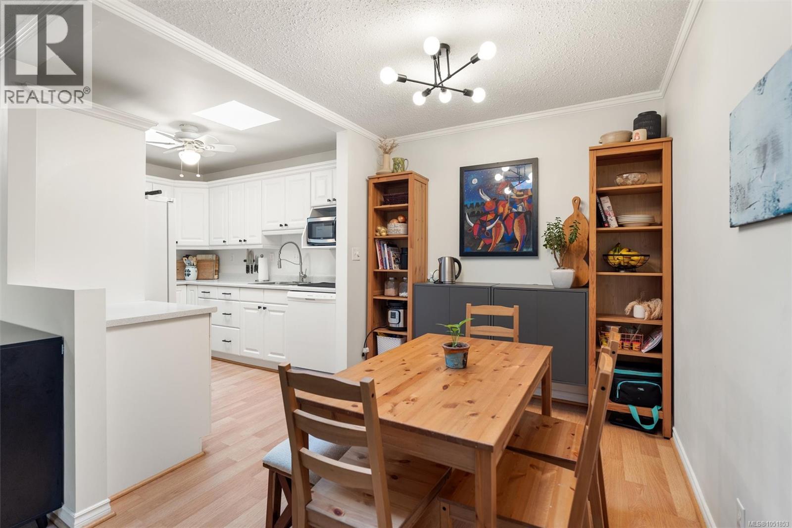 306 1518 Pandora Ave Property Photo 12