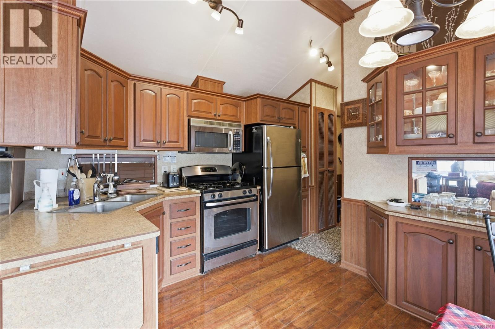 2118 Buttle Lake Way Property Photo 9