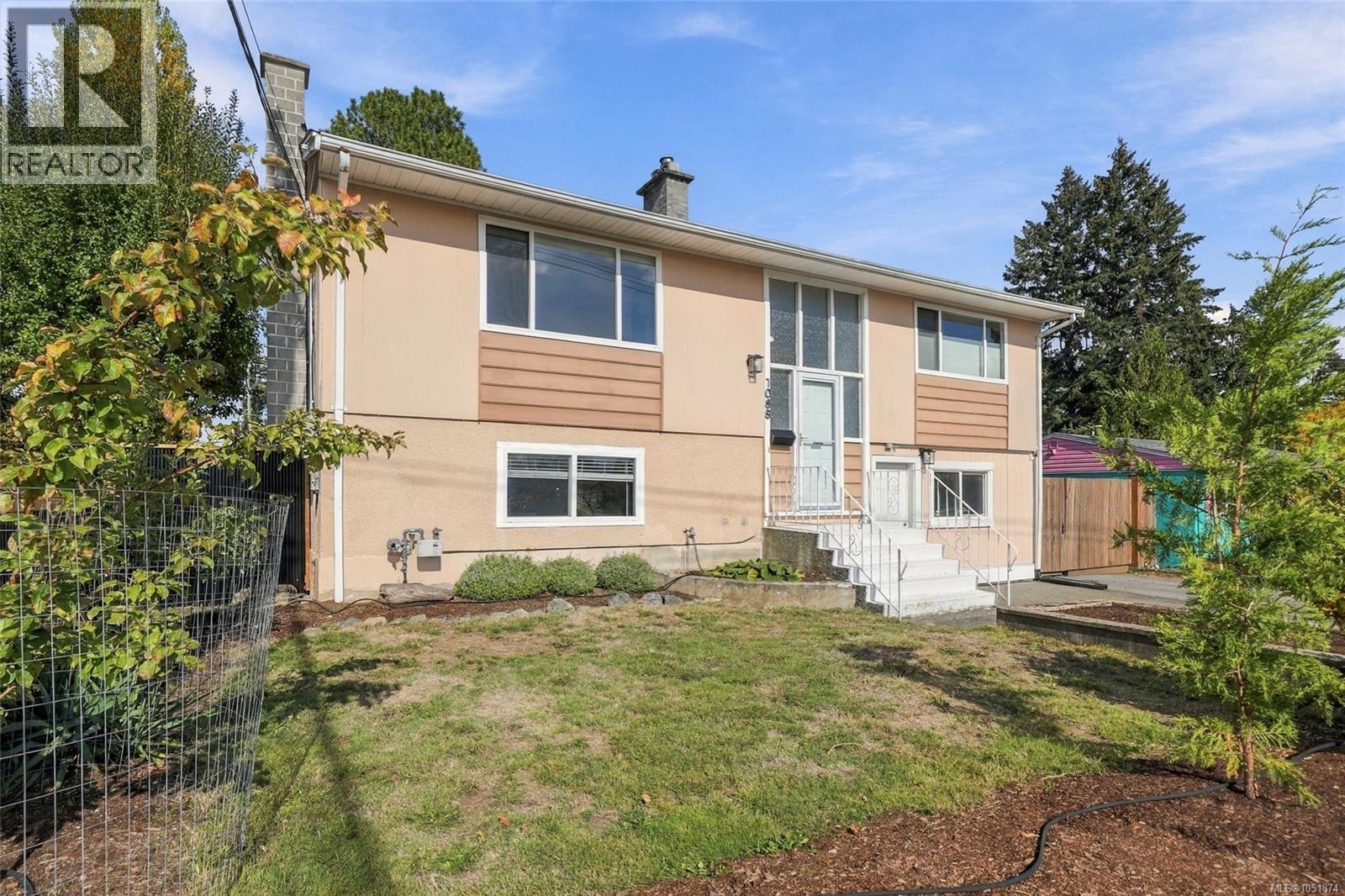 1088 Nelson St Property Photo 1