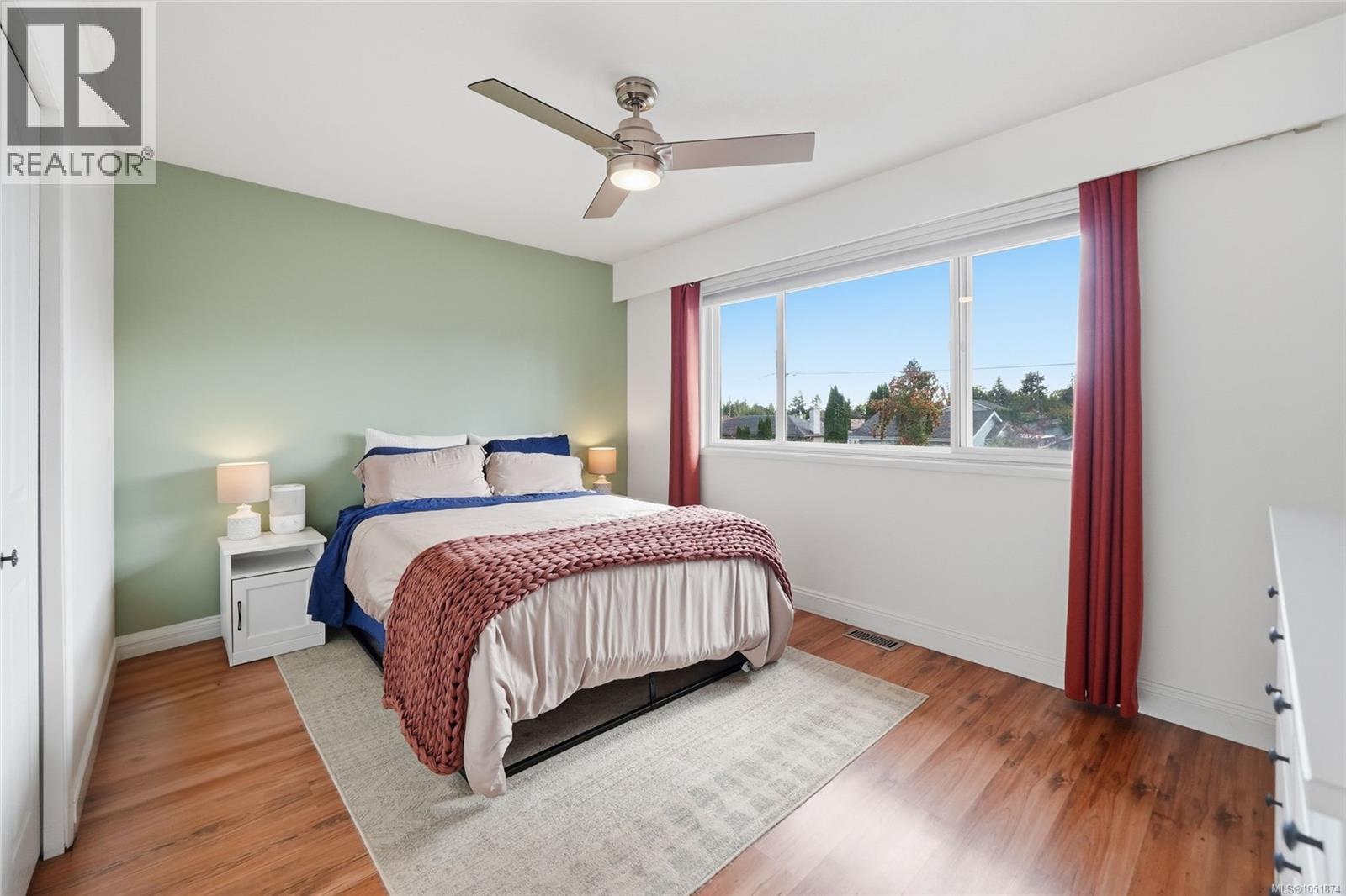 1088 Nelson St Property Photo 14