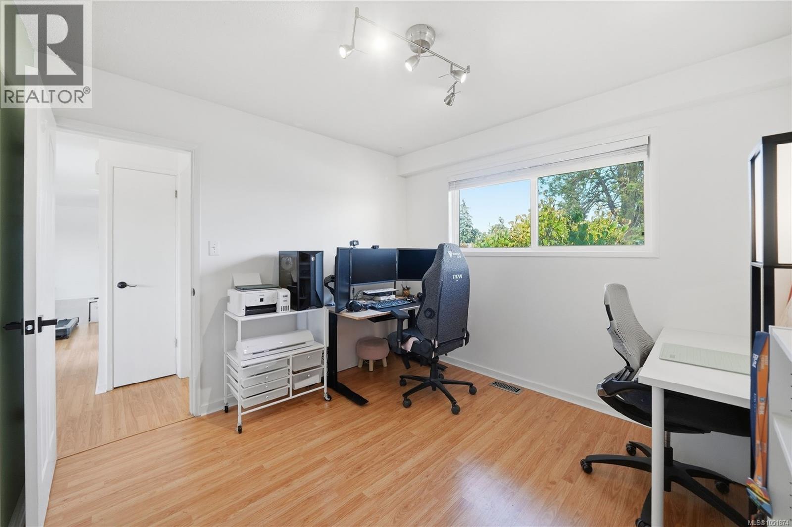 1088 Nelson St Property Photo 16