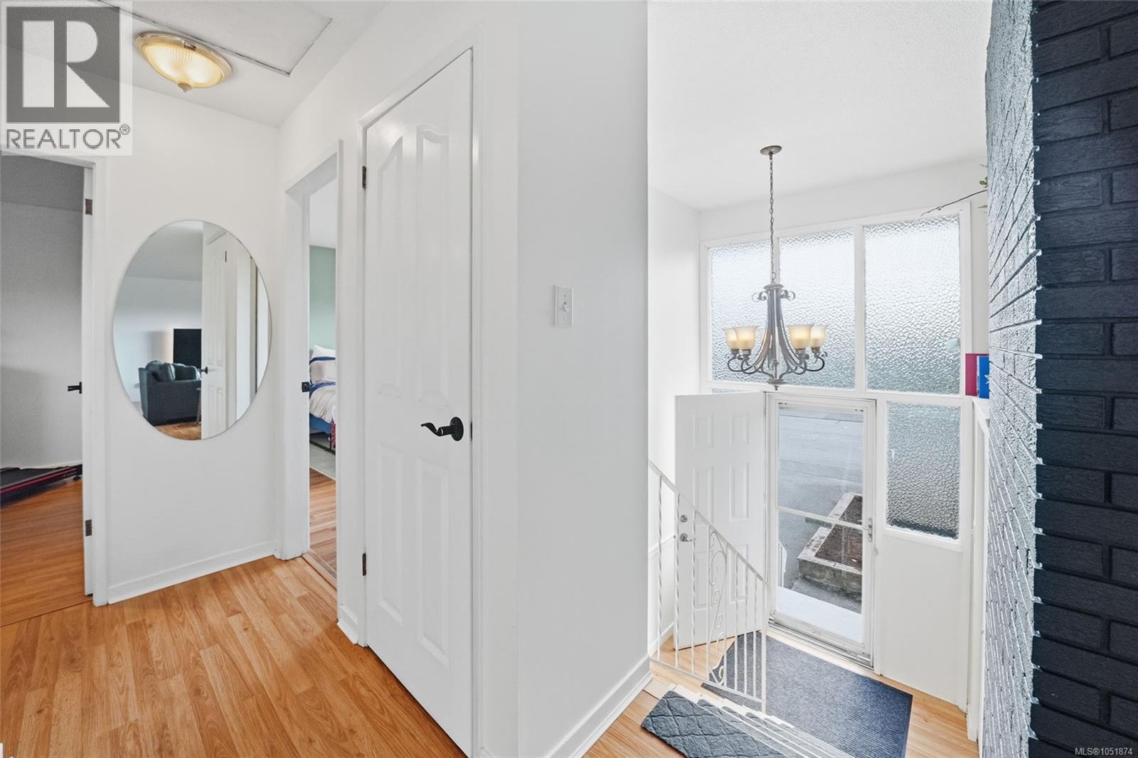 1088 Nelson St Property Photo 18