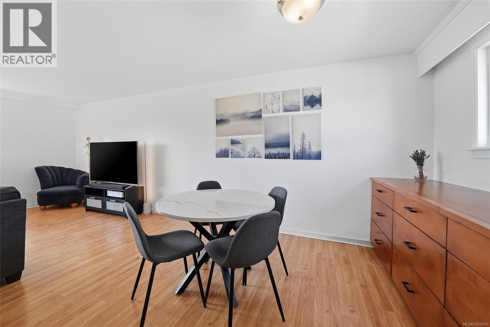 1088 Nelson St Property Photo 25