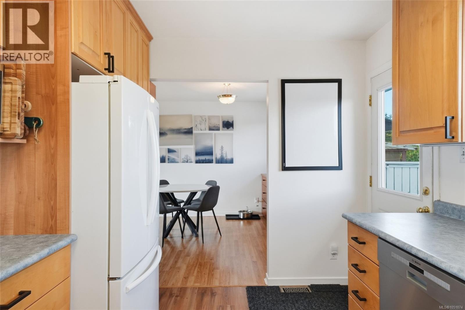 1088 Nelson St Property Photo 27