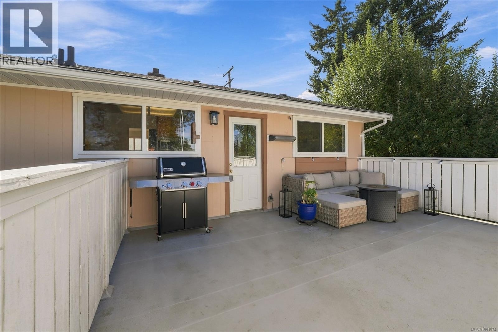 1088 Nelson St Property Photo 33