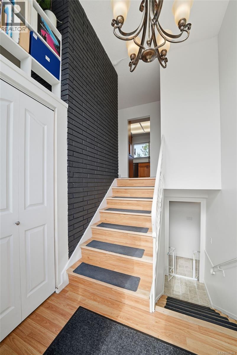 1088 Nelson St Property Photo 36