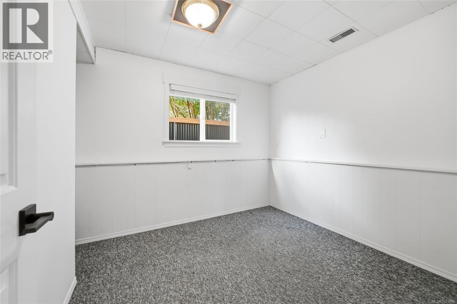 1088 Nelson St Property Photo 42