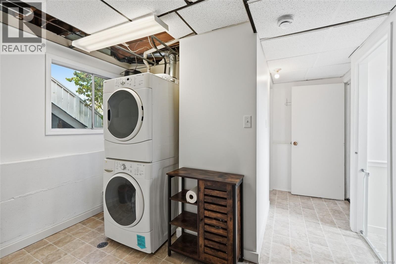 1088 Nelson St Property Photo 43