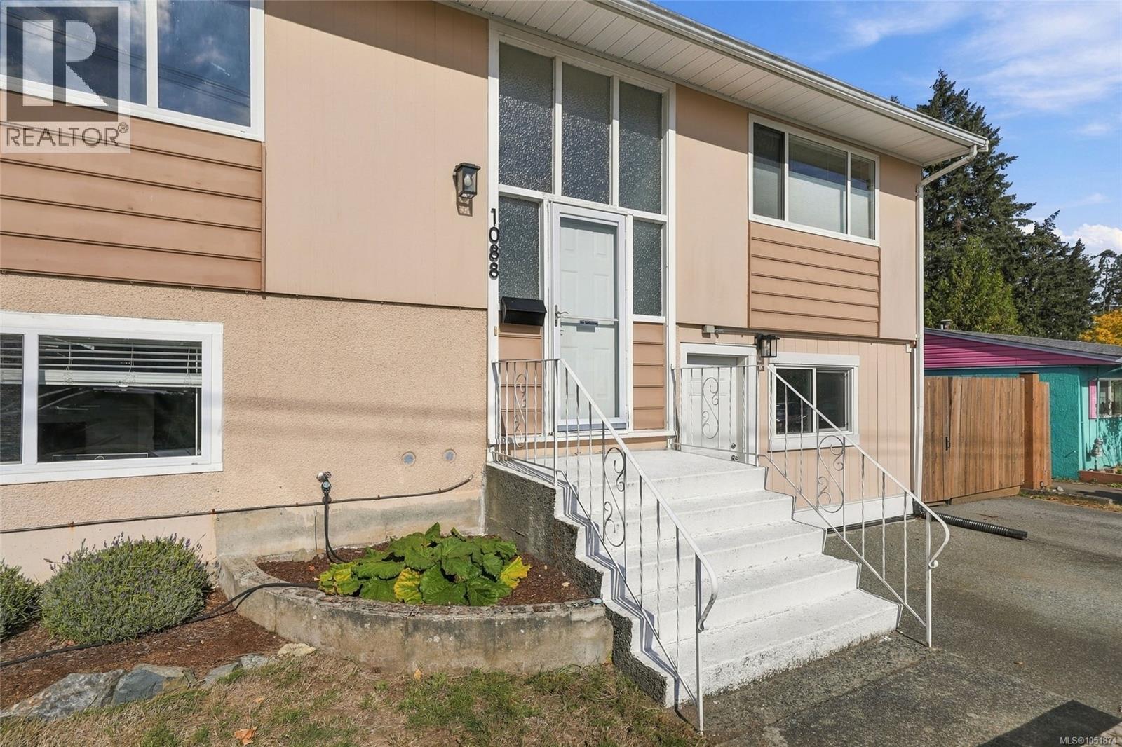 1088 Nelson St Property Photo 61