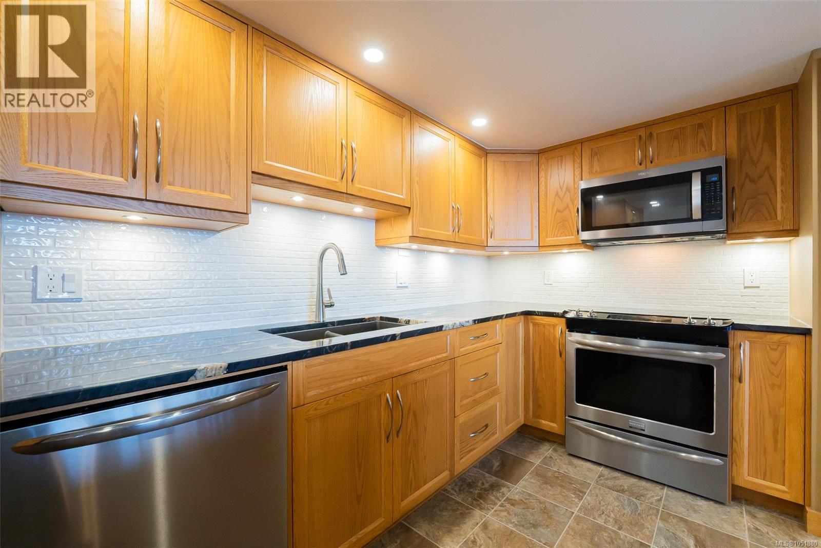311 158 Promenade Dr Property Photo 6