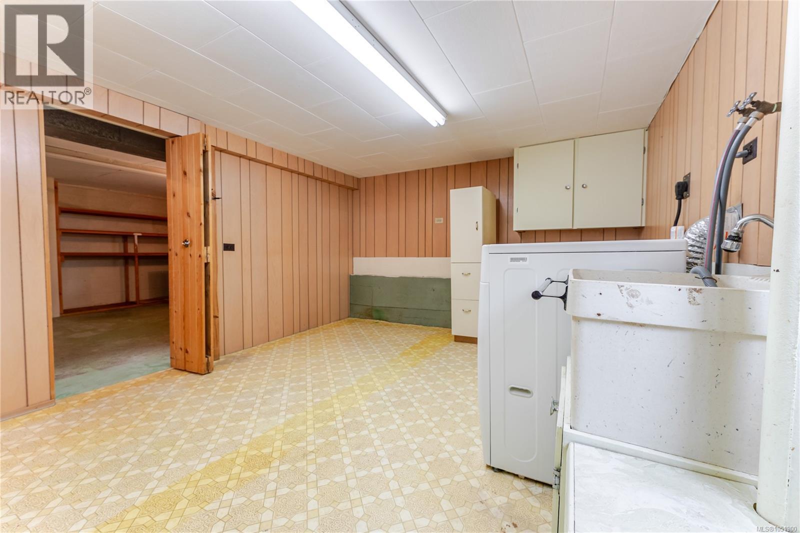 3278 Henderson Rd Property Photo 27