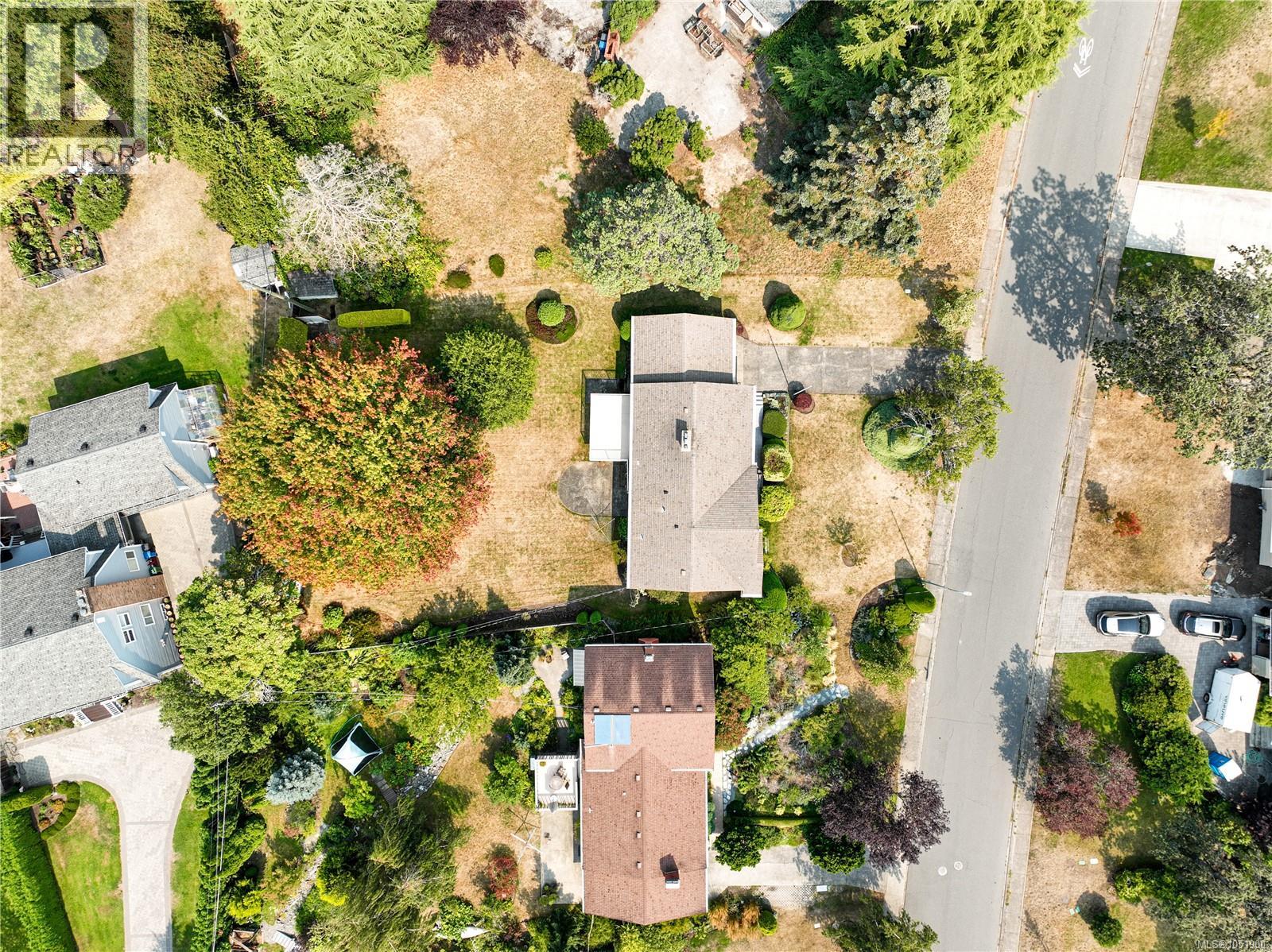 3278 Henderson Rd Property Photo 47