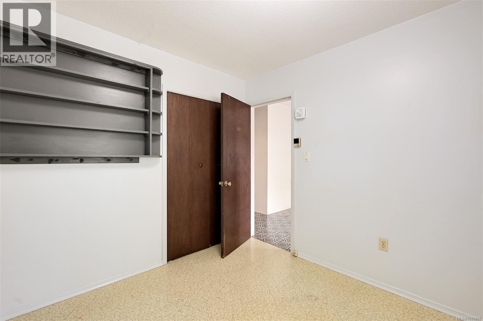 948 Dunsmuir Rd Property Photo 38