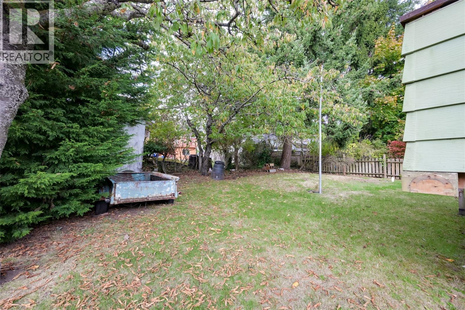 948 Dunsmuir Rd Property Photo 47