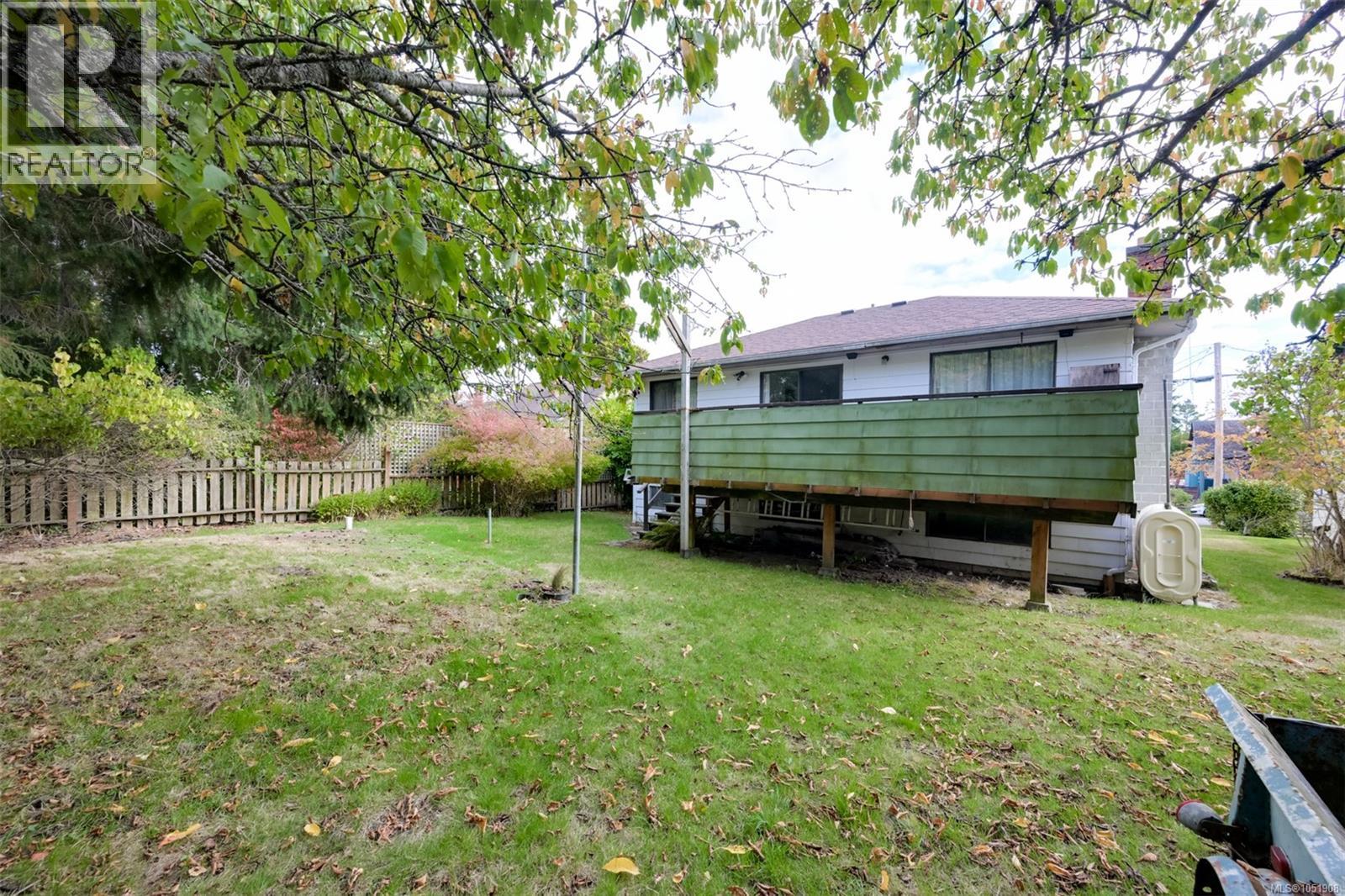 948 Dunsmuir Rd Property Photo 49