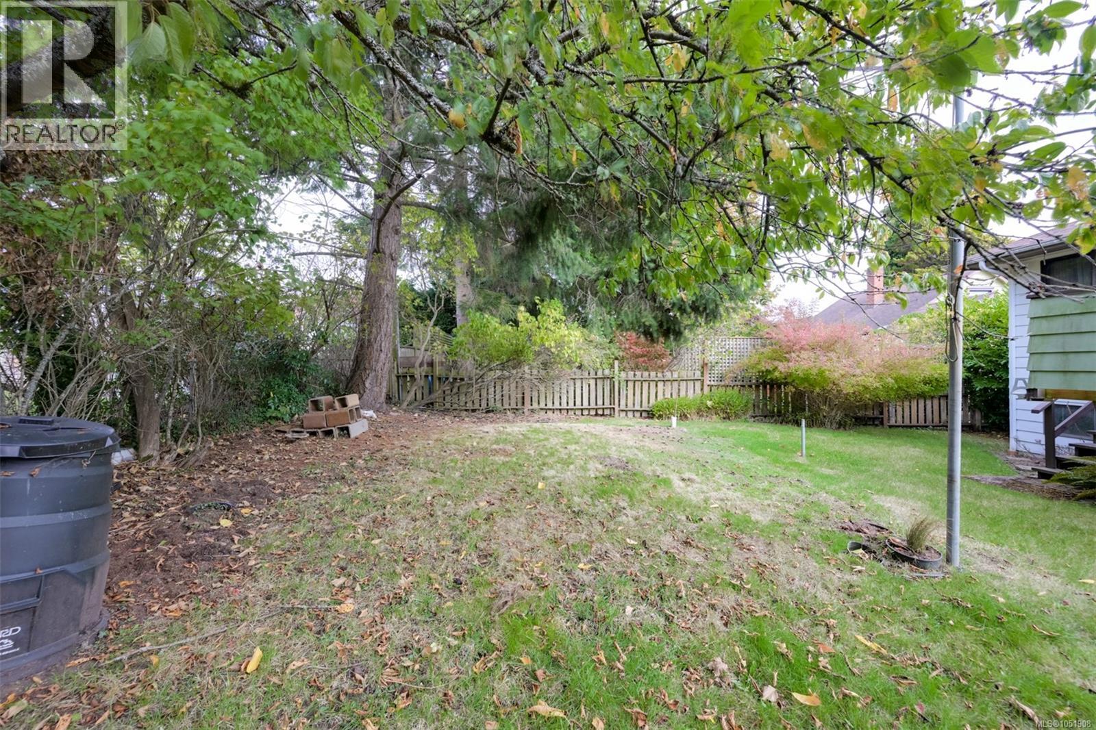 948 Dunsmuir Rd Property Photo 50