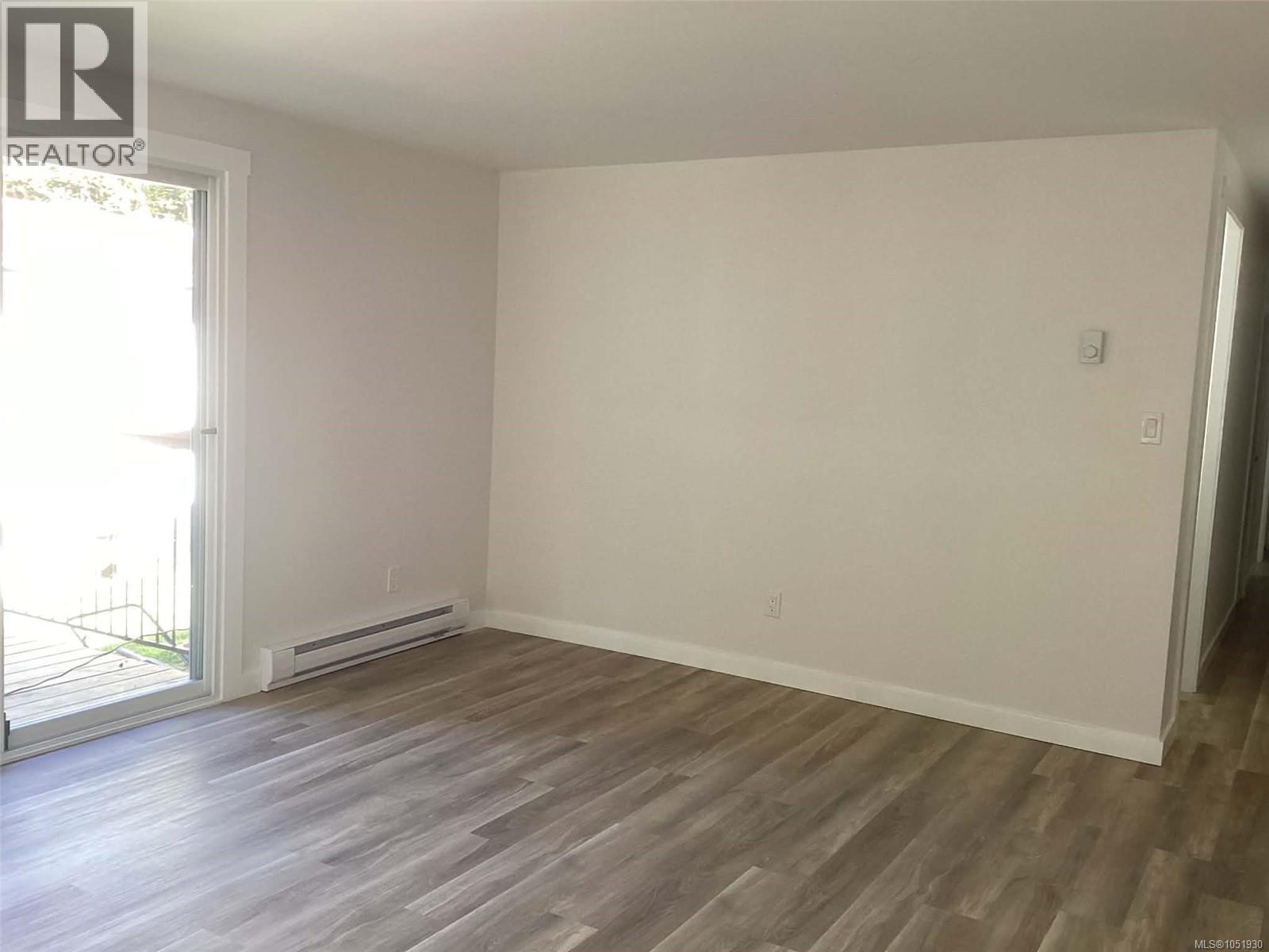 32 2785 Wallbank Rd Property Photo 13