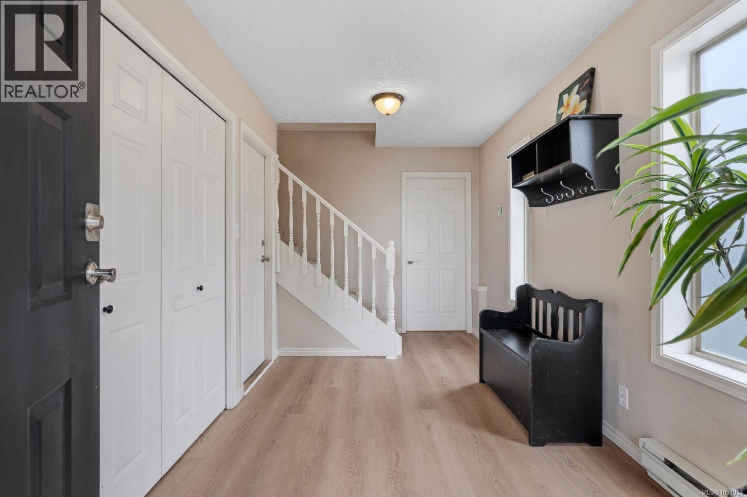 1280 Oakmount Rd Property Photo 5